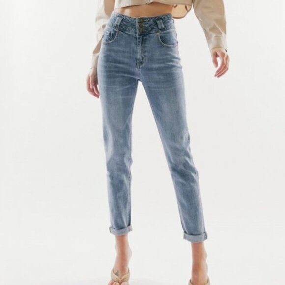 Sold - Picture 2 of 10